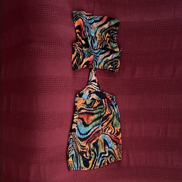 Colorful Abstract Cut-Out Mini Dress - Picture 2 of 8